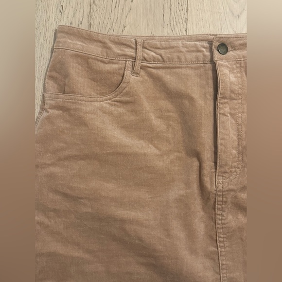 Plus Size Forever 21 Skirt Beige - Picture 2 of 5